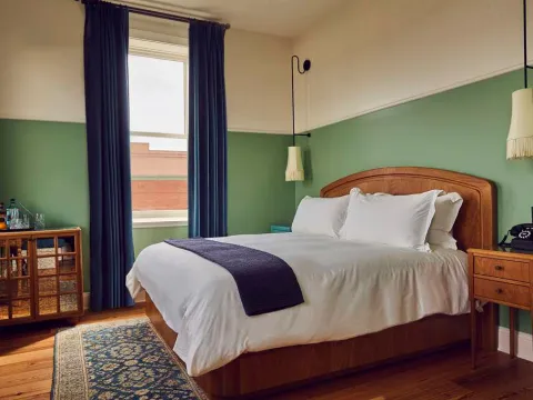 The Drayton Hotel